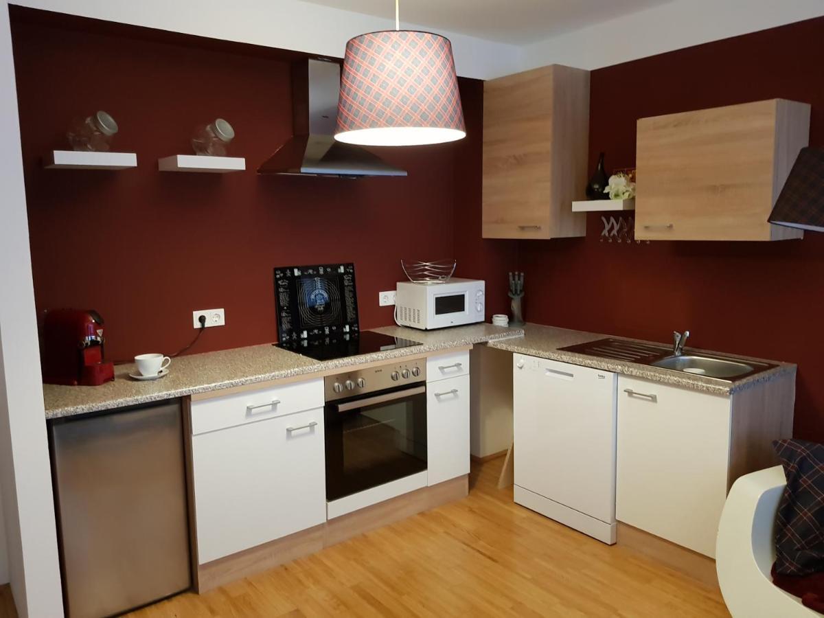 Bullsliving Kaisermuehlen Apartment Erni Next To Uno City Wien Eksteriør bilde